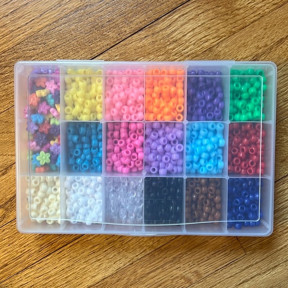 Pony Beads, multiple colors - Picture 1 of 6